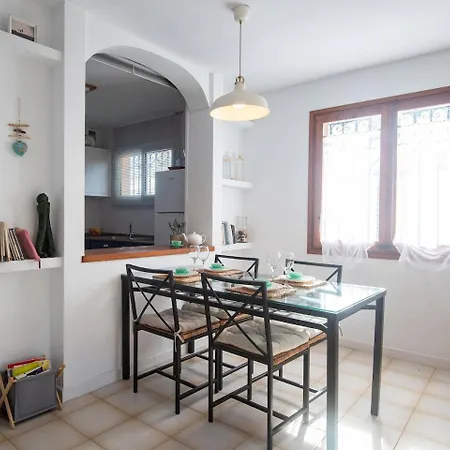 Apartment With Swimming Pool And Parking, 3 Minutes From The *