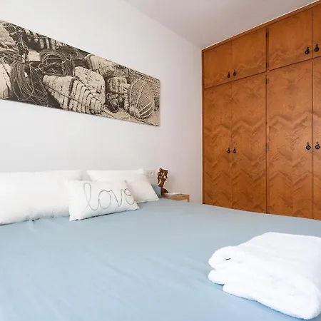 Apartment With Swimming Pool And Parking, 3 Minutes From The *